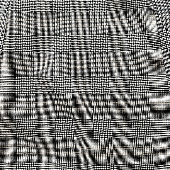 Aritzia Babaton Plaid Skirt - Picture 3 of 7